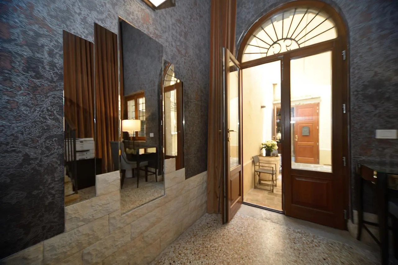 Residence La Fenice Venedig