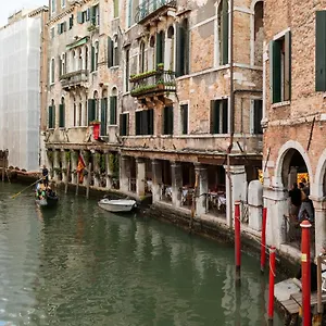 Al Sotoportego Veneza