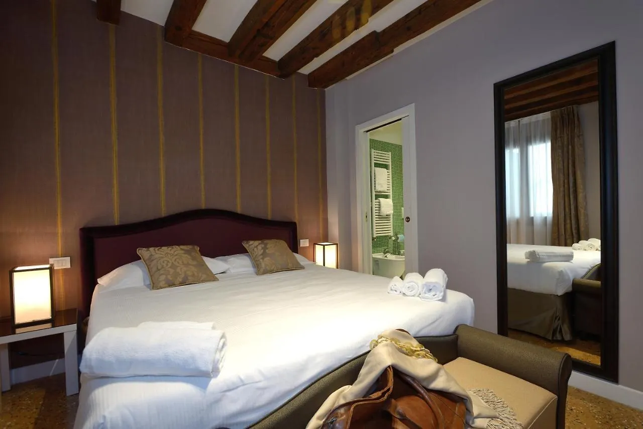 Residence La Fenice Wenecja 2*,