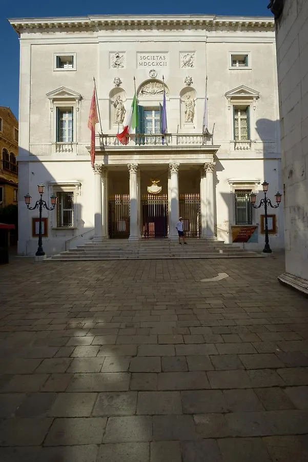 ** Hotel apartamentowy Residence La Fenice Wenecja Włochy